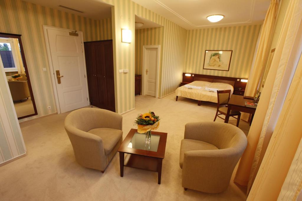 Hotel Sandor Pavillon Piest'any Habitación foto